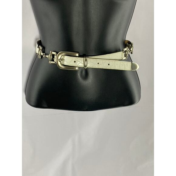 STREETS AHEAD Women\'s Cream Leather Single Prong Horsebit Belt OS main image 7